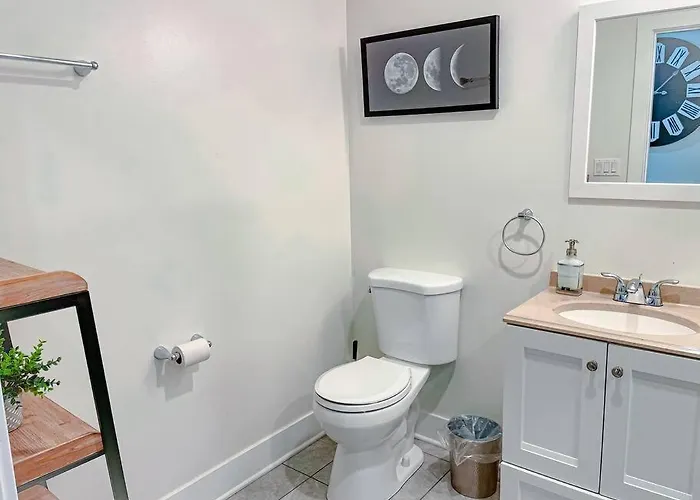 Spacious 420-friendly 2br Retreat Near Mccormick Place, Grant Park And Soldier Field *