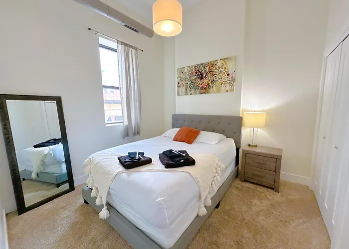 Apartment Spacious 420-friendly 2br Retreat Near Mccormick Place, Grant Park And Soldier Field *