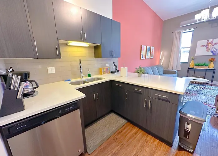 Spacious 420-friendly 2br Retreat Near Mccormick Place, Grant Park And Soldier Field * Chicago