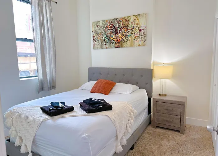 Spacious 420-friendly 2br Retreat Near Mccormick Place, Grant Park And Soldier Field Chicago